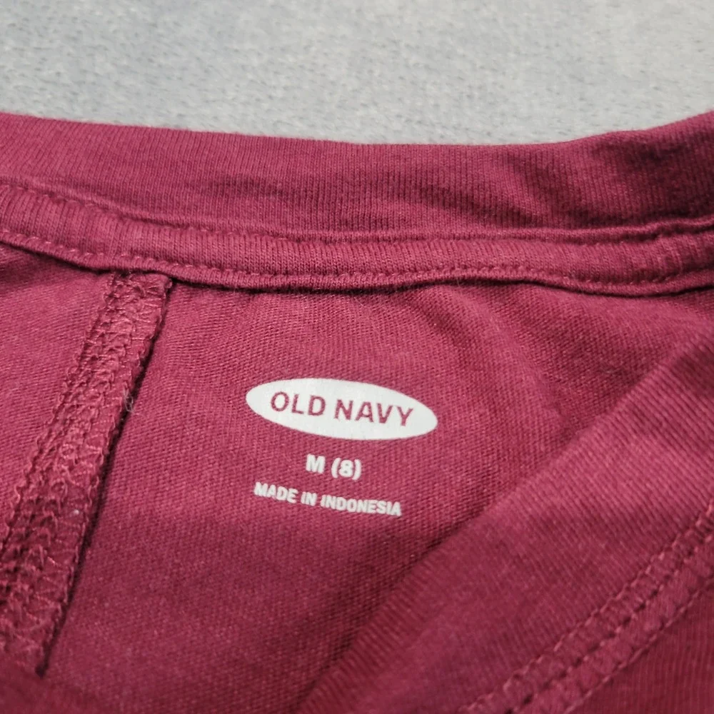 Old Navy T-Shirt Girls M 8 Wine Burgundy Peace Sign Flippy Sequin Split Back Tee